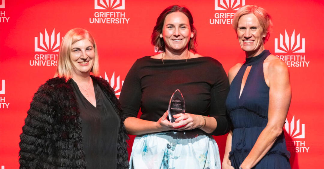 Hartwick College Hall of Fame Member Bronwen Knox Receives 2025 Griffith University Sporting Hall of Fame Award